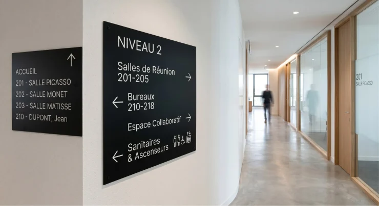 signalétique dans un immeuble